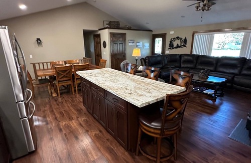 Rib Mountain House | Granite Peak Getaway – 4BR, Sauna, Hot Tub, Fire Pit