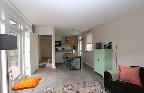 Burgh-Haamstede House | Gravenhof 14 modern bungalow near forest and dune area