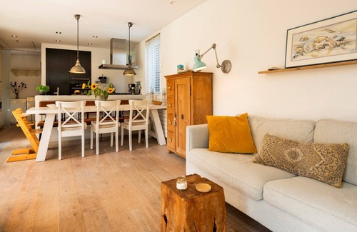 Burgh-Haamstede House | Gravenhof 15 bungalow on holiday park in forest and dune area