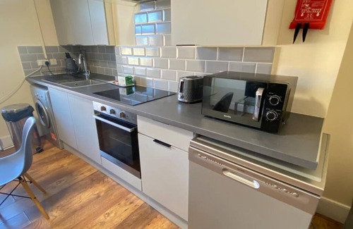 Gravesend Apartment | Gravesend 1 Bedroom Flat 2 Min Walk to Station & Town Centre