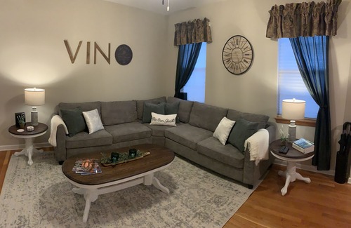 Hermann House | Gray Stone Guest House- Whole House Rental