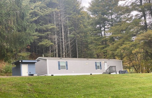 Mouth of Wilson House | Grayson Gravel Traverse Gem: 2/2 with Charming Outdoor Bath House - Sleeps 6