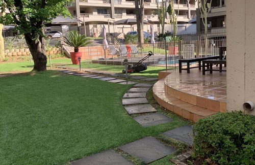 Greater Johannesburg Metropolitan Area Apartment | Graystone Penthouse