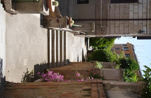 Ostiense House | Graziosa camera in posizione strategia con bagno privato esterno