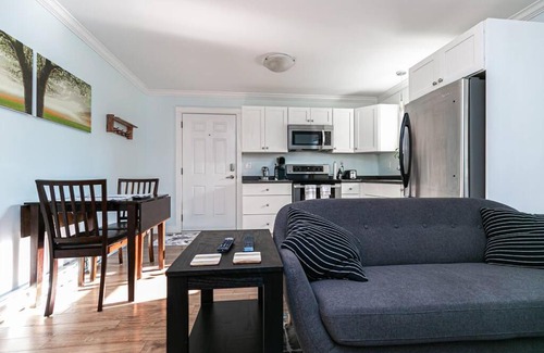 Langford Apartment | Great 1-bedroom Suite Near Downtown Langford