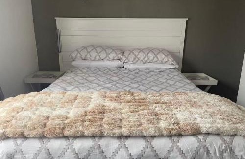 Hibberdene House | Great 2 bedroom home 100m from the beach