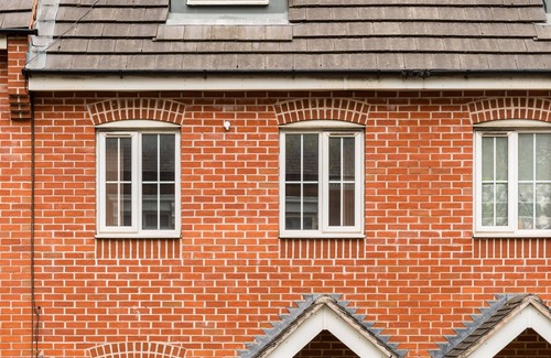 Tipton House | Great 4 bed house in Black Country