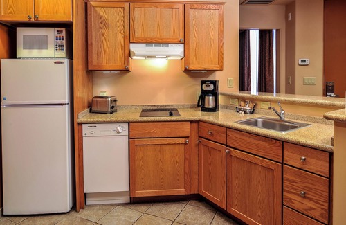 Oak Creek Apartment | Great Amenities for Groups! Pool, Bbq Facilities, Close to Sedona Trail Zen