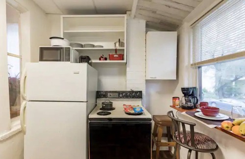 Pittsburgh Apartment | Great apartment minutes from downtown Pittsburgh
