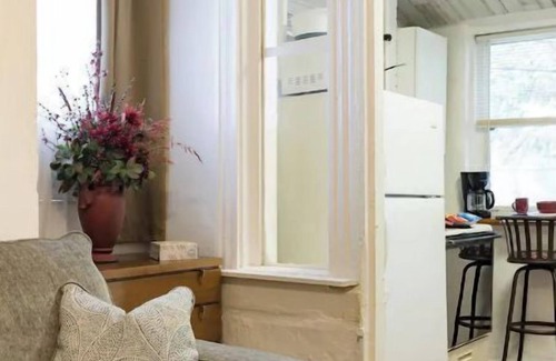 Pittsburgh Apartment | Great apartment minutes from downtown Pittsburgh