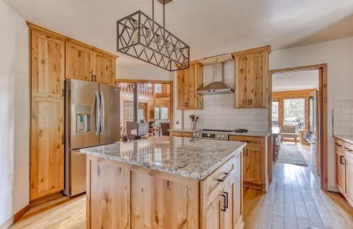 Government Camp Ski Chalet | Great Blue Lodge - Spacious Ski Lodge, Hot Tub, Sauna, Game Room & More