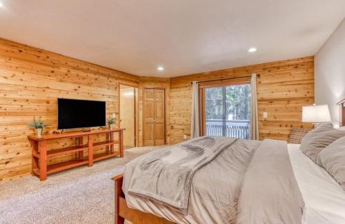 Government Camp Ski Chalet | Great Blue Lodge - Spacious Ski Lodge, Hot Tub, Sauna, Game Room & More