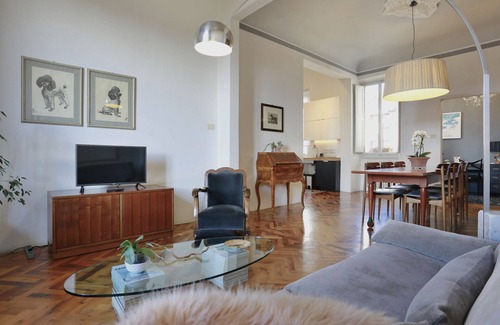 Oltrarno Apartment | Great bright apartment in Florence, perfect for a family or a group!