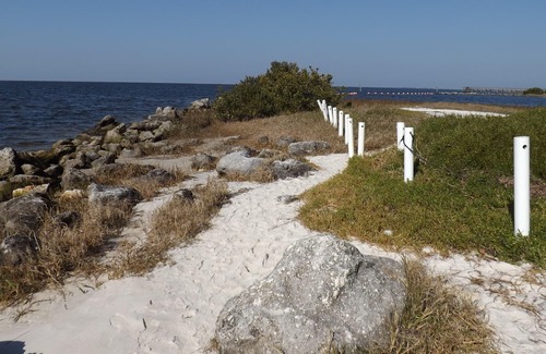 Crystal River Cottage | Great central locatjkn