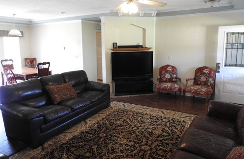 Gordonville House | Great Family Getaway just a splash away from two marinas