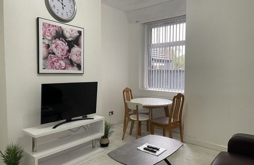 Clayton House | Great House 10mins to Manchester City Centre