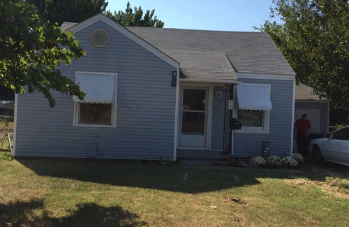 Sunrise Terrace House | Great house across the street from the fairgrounds.