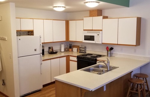 Downtown Leavenworth Condo | Great Leavenworth 2bd 2ba Condo near the New Alpine Coaster! Quiet location.