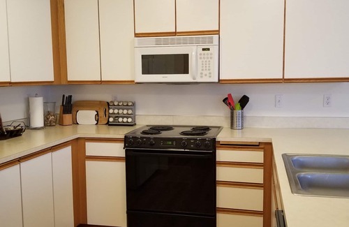 Downtown Leavenworth Condo | Great Leavenworth 2bd 2ba Condo near the New Alpine Coaster! Quiet location.