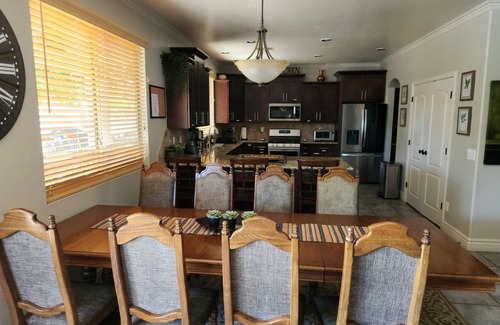 Chandler House | Great location, 6BR/4BA, heated pool/hot tub.