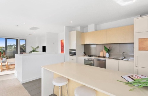 Torquay House | Great Location and views of the famous The Sands Golf Course- 5min walk to beach