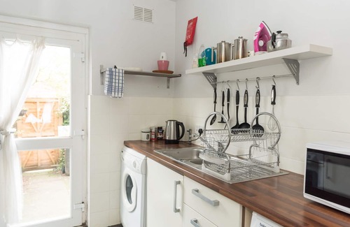 Belfast City Centre Apartment | Great Location/City Centre/Parking/4 Beds