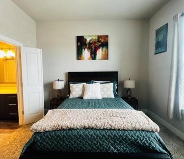 Dallas Apartment | Great Location! Close to Dallas Love Field Airport Downtown Dallas Medical District