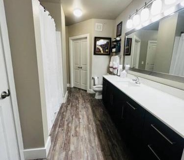 Dallas Apartment | Great Location! Close to Dallas Love Field Airport Downtown Dallas Medical District