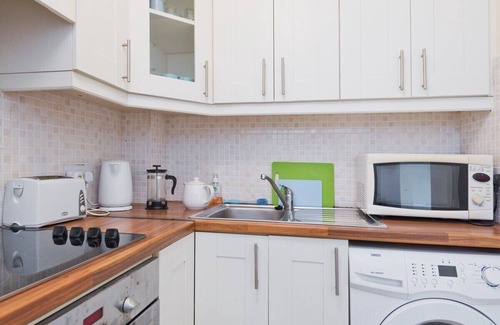 Grand Canal Dock Apartment | GREAT LOCATION NEAR TRINITY COLLEGE MERRION SQUARE