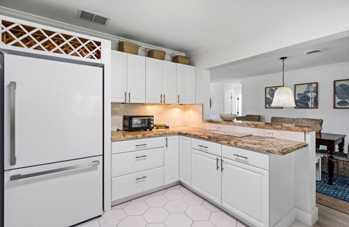 Deerfield Beach House | Great Location: super comfort & style Boca-Drfld - 1.5mi to beach!