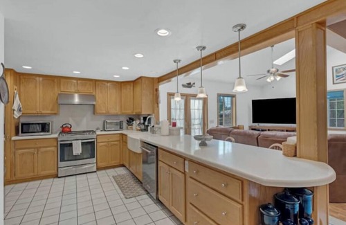 Williams House | Great locations and beautiful views!