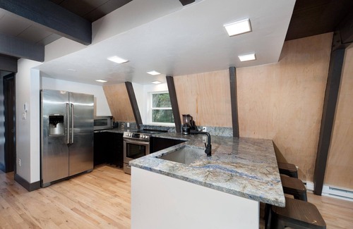 Purgatory House | Great Outdoor Space/Views/Hot Tub/Pet Friendly/Across from Purgatory