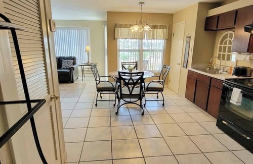 South Padre Island Condo | Great Pool * Beach Access * Small Family Perfect