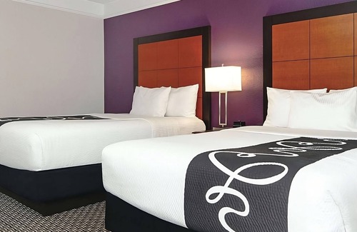 Guasti Hotel | Great Relaxing Overnight Stay! 3 Spacious Units! Near Ontario Town Square