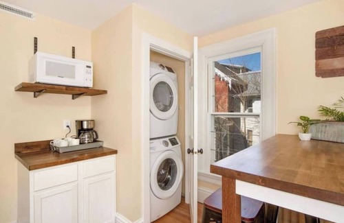 Fountain City House | Great River Road - Victorian Historic Home (1898)