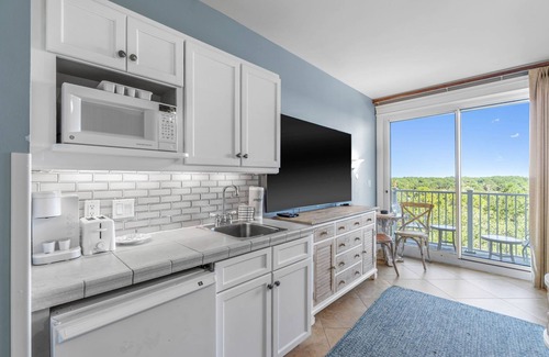 Baytowne Wharf Condo | "Great Sands" Sandestin #2607 Studio Sleeps 4