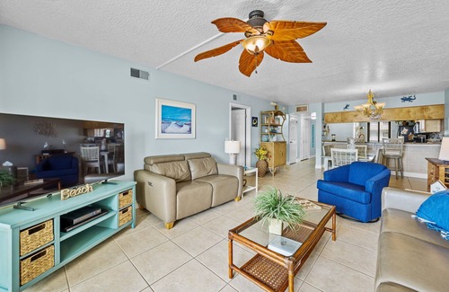 Cocoa Beach Condo | Great side ocean views and has great reviews steps to the beach Sandcastles 615