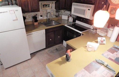 Sevierville Condo | Great Smoky Mountain Hideaway! Near Dollywood!