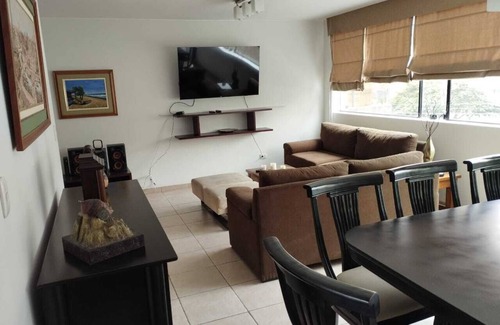 Leuro Apartment | Great spacious apartment in Miraflores