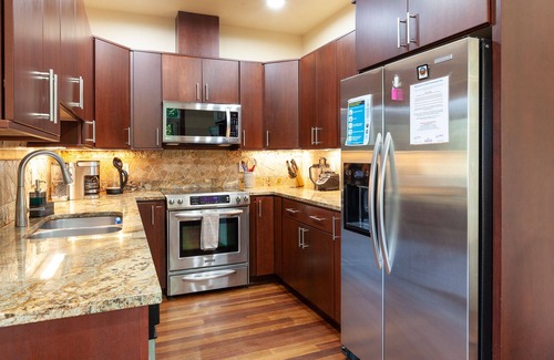 Hood River House | Great spot for a group gathering, 4 bed/3 bath, sleeps 8, hot tub