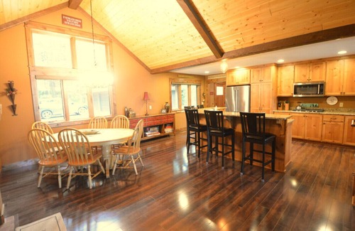 Ossipee House | Great Swimming, Amazing Yard, Games, Lily Pad, Water Toys & More!