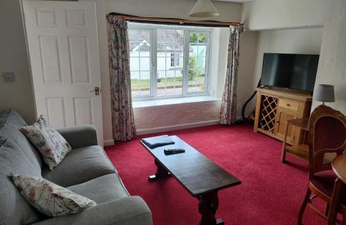 Liskeard Hotel | Great Trethew Hotel - Self Catering Lodges - Bar & Restaurant