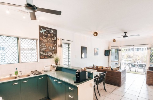 Cairns North Apartment | GREAT VALUE FOR MONEY.