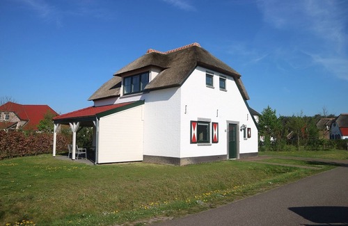 Roggel Villa | Great villa with sauna and whirlpool in Limburg