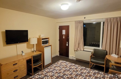 Lakeview Hotel | Green Acres Motel