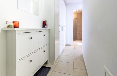 Caslano Apartment | Green Caslano Apartment