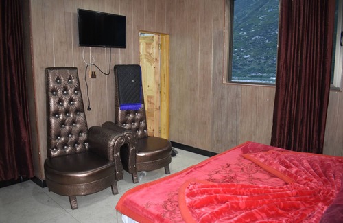Kohistan Hotel | Green City Hotel