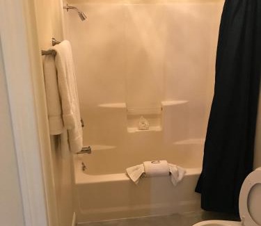 Cody Hotel | Green Gables Inn