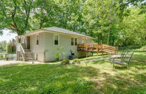 Lakewood Apartment | Green Home 25 min from downtown