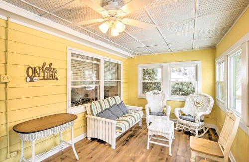 Markesan House | Green Lake Vacation Home with Screened Porch!